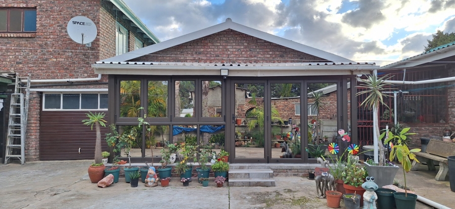 4 Bedroom Property for Sale in Riversdale Western Cape